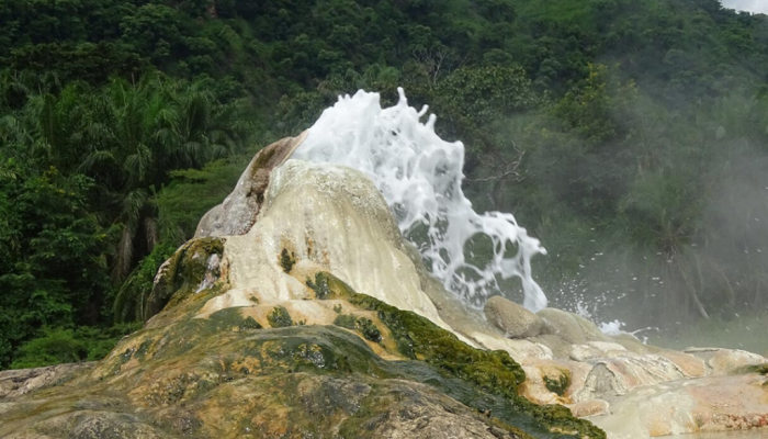 Hot-Springs-in-Uganda-1024x683